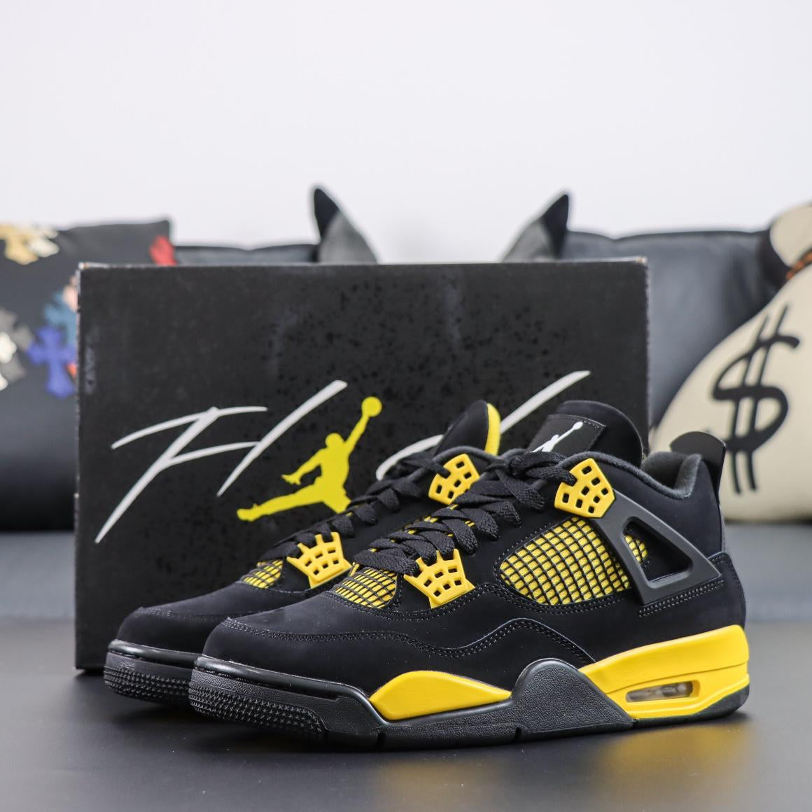 J4 Rétro "Yellow Thunder"