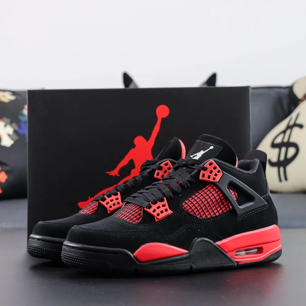AJ4 Noir et Rouge