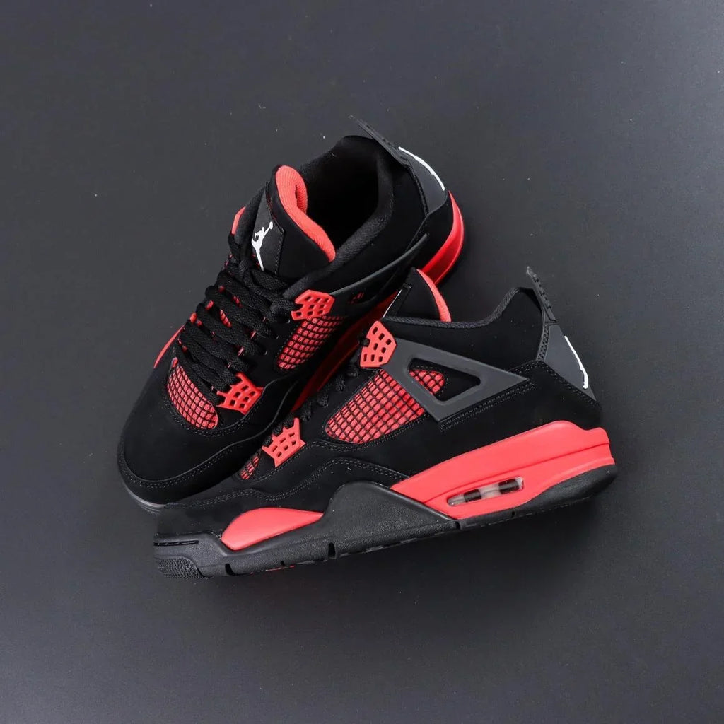 AJ4 Noir et Rouge